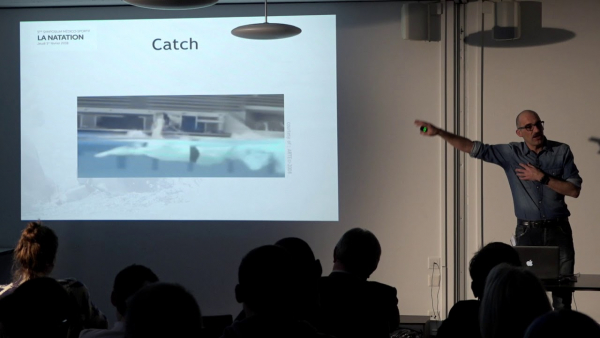 Swimming: open or closed kinetic chains?